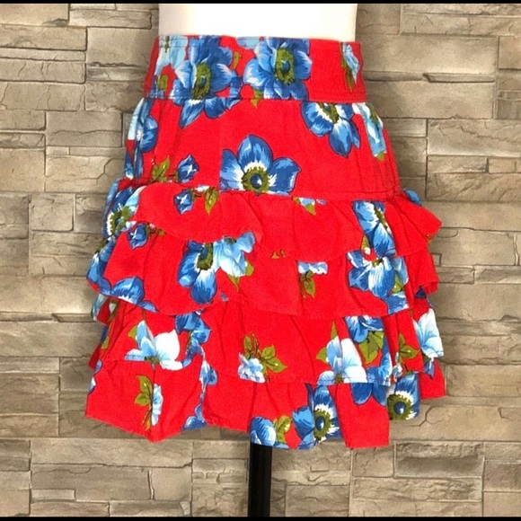 Hollister red floral layered skirt - Picture 2 of 2